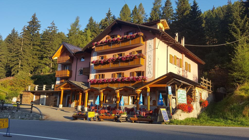 Hotel La Roccia Passo del Tonale Exterior photo
