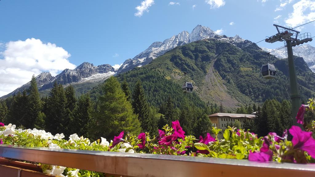 Hotel La Roccia Passo del Tonale Exterior photo